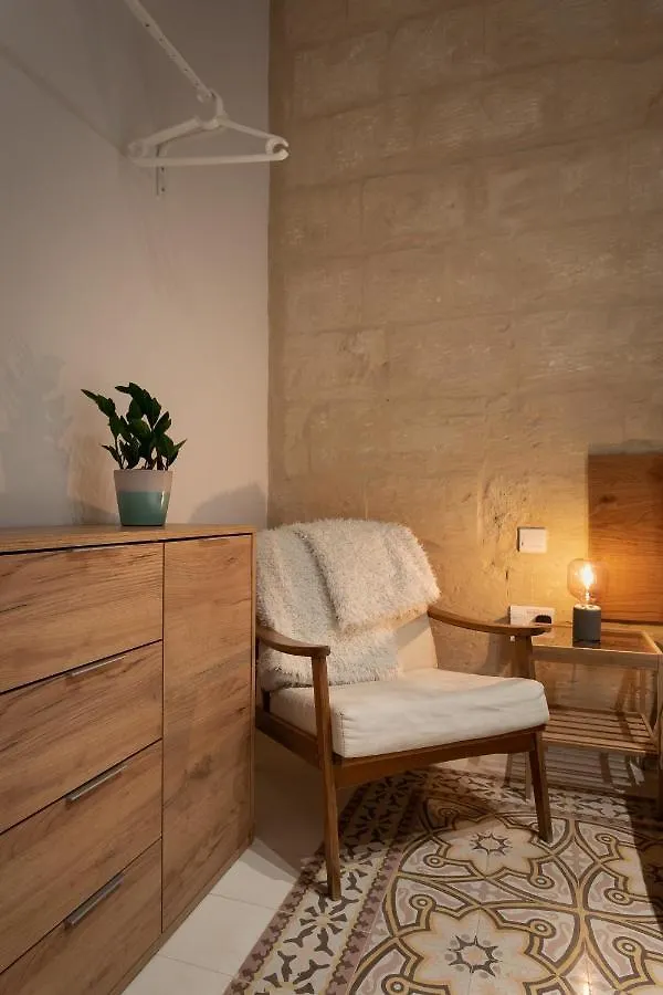 Authentic Maltese 2-Bedroom House With Terrace Zejtun Malta
