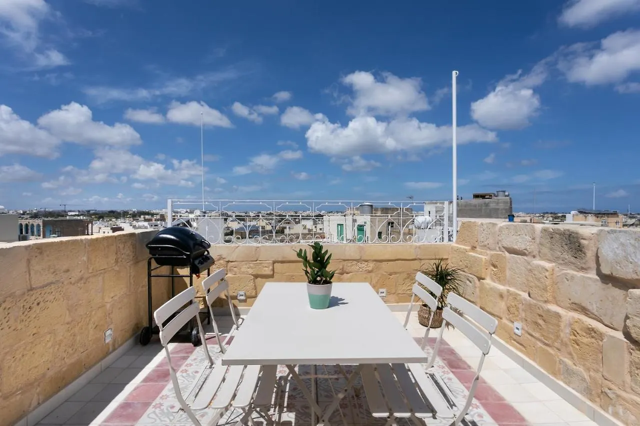 Authentic Maltese 2-Bedroom House With Terrace Zejtun Holiday home